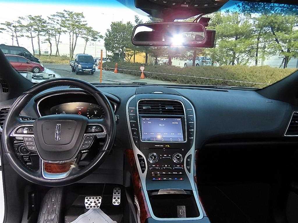 Lincoln Nautilus - Vista 7