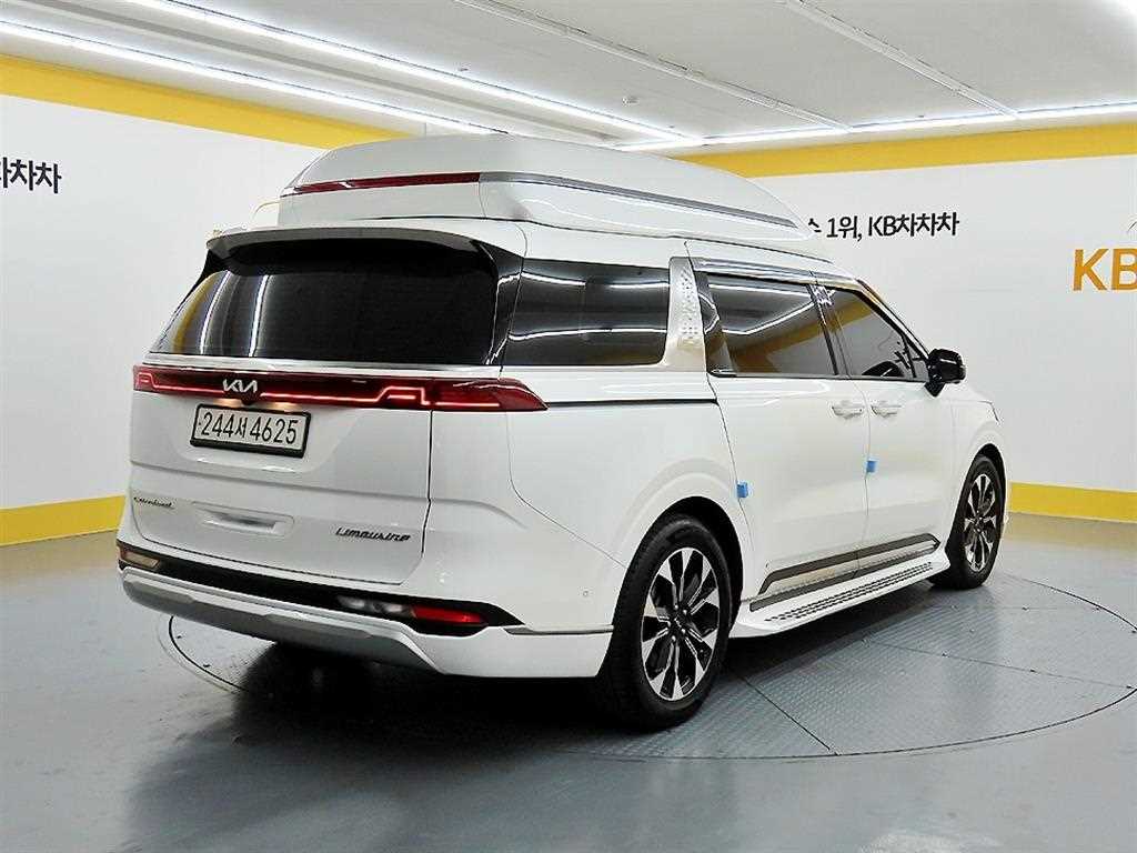 KIA Carnival - Vista 4