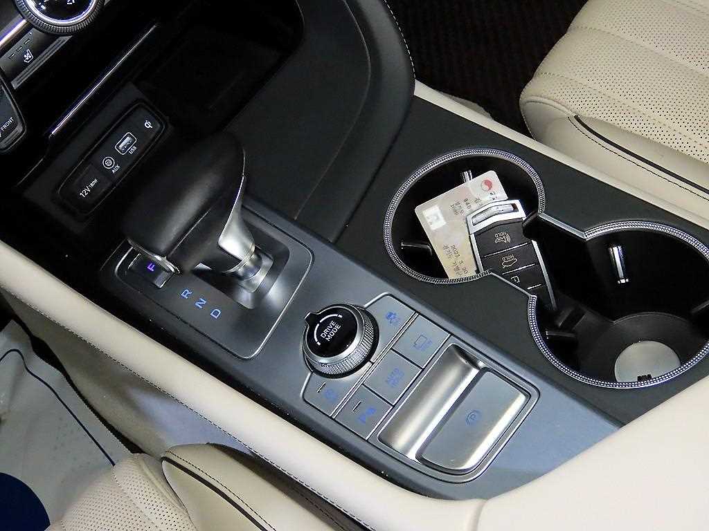 Genesis G70 - Vista 12