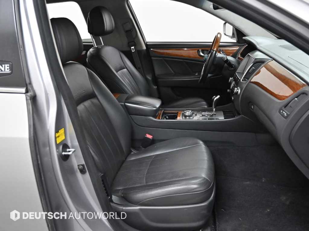 HYUNDAI Equus - Vista 10