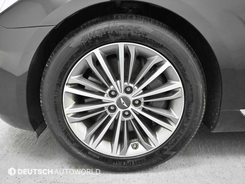 Genesis EQ900 - Vista 5