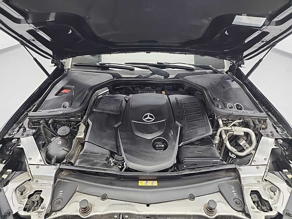 Mercedes Benz CLS Class - Vista 5