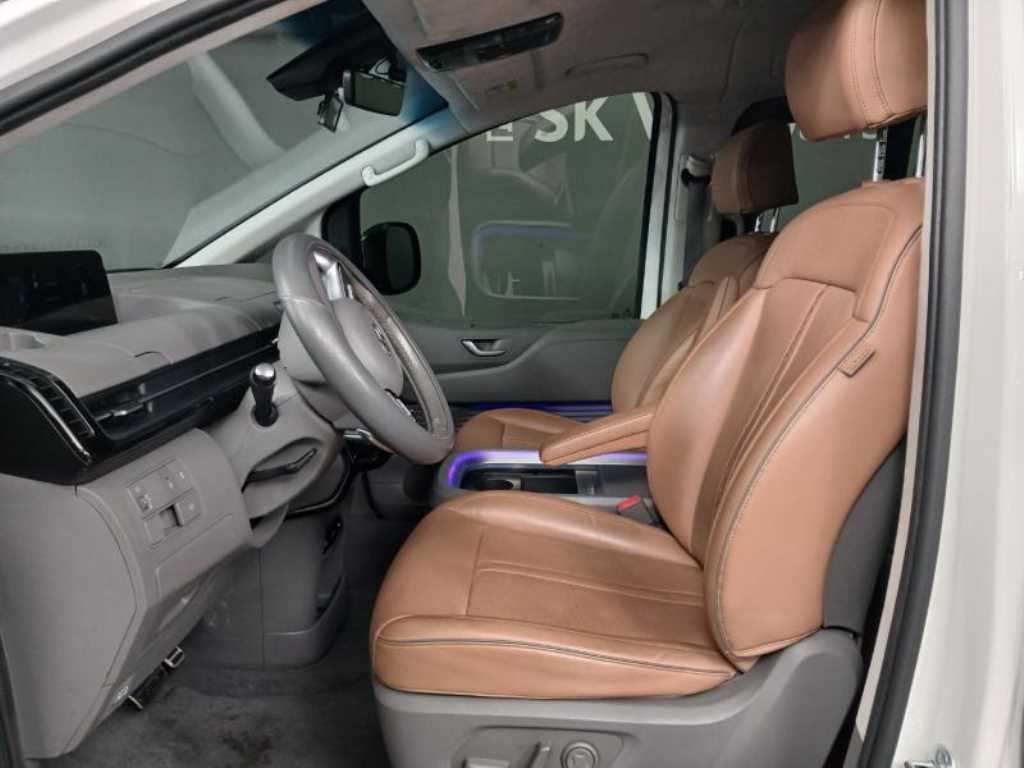 HYUNDAI Staria - Vista 7