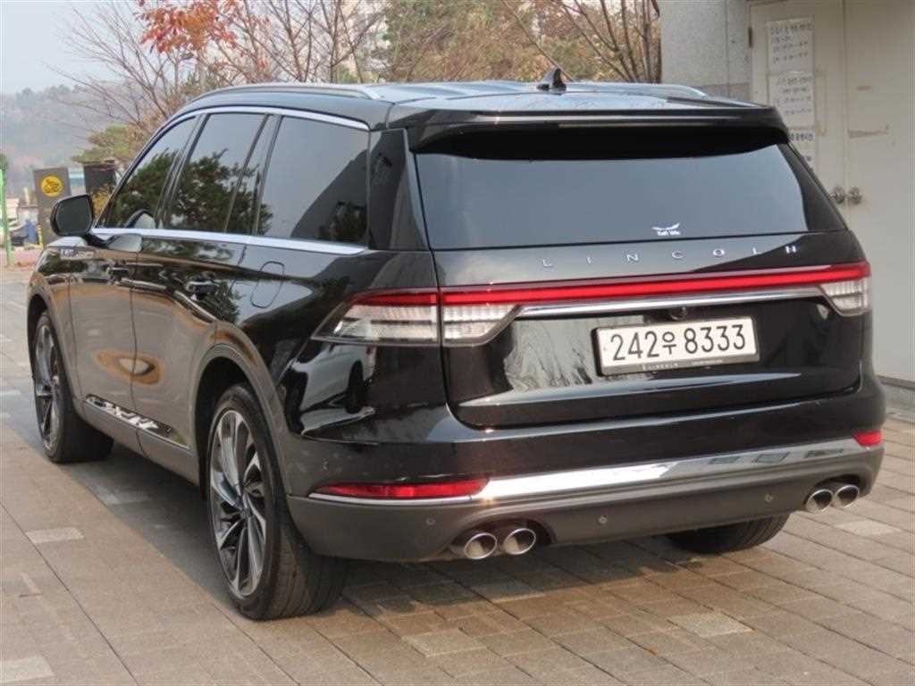 Lincoln Aviator - Vista 4