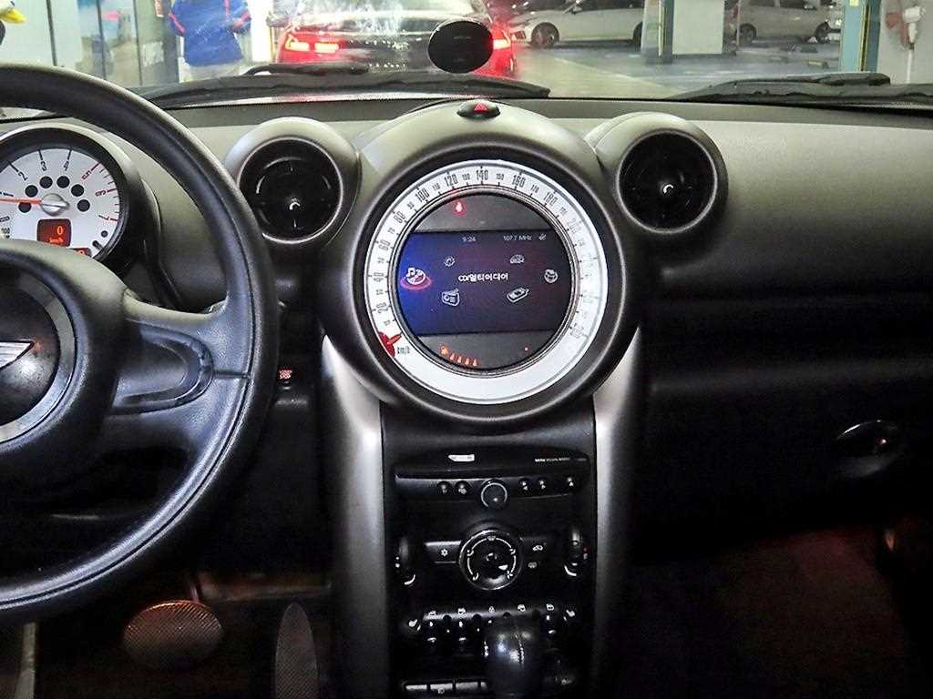 Mini Countryman - Vista 11