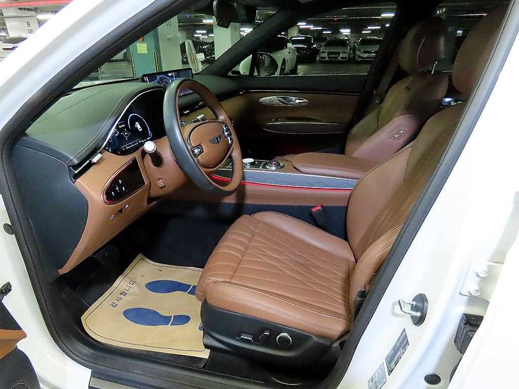 Genesis GV70 - Vista 6