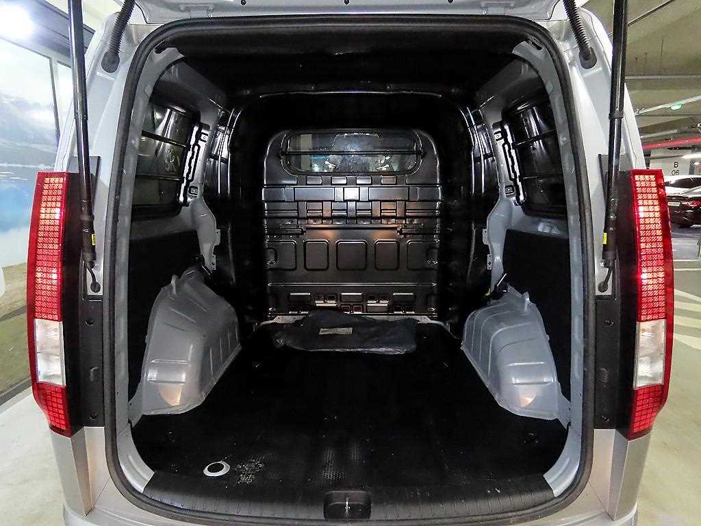 HYUNDAI Staria 2023 Gris - Importación desde Corea - HF Imports Iquique - Foto 16