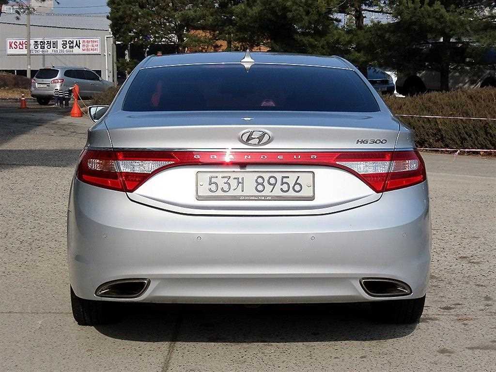HYUNDAI Grandeur - Vista 4