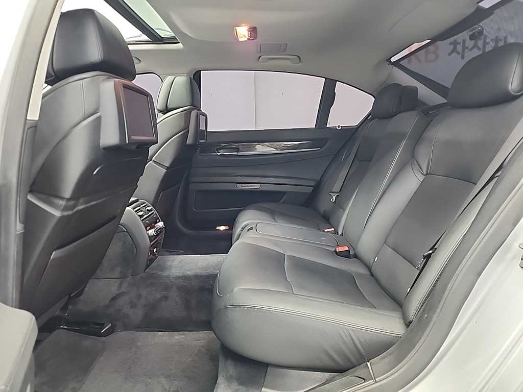 BMW 7 Series - Vista 12