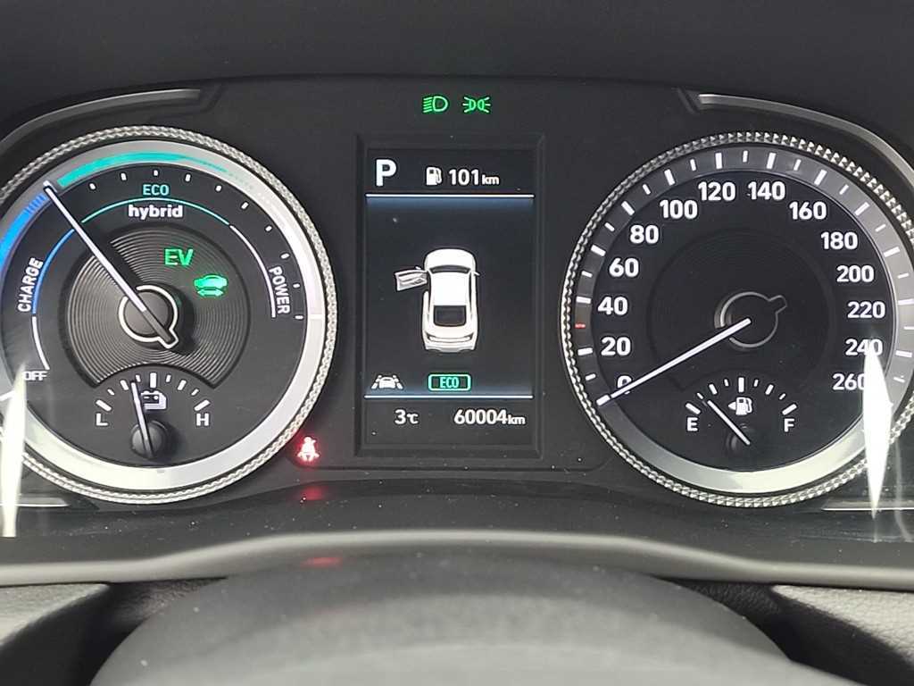 HYUNDAI Sonata - Vista 6