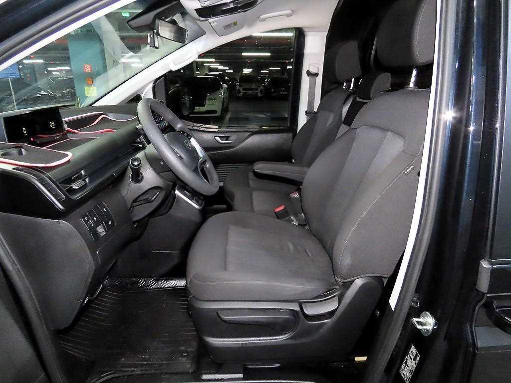 HYUNDAI Staria - Vista 6