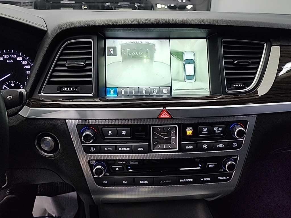 Genesis G80 - Vista 10