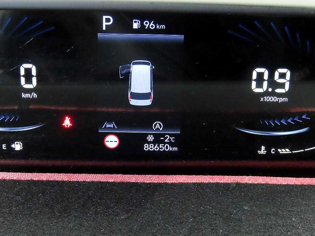 HYUNDAI Staria - Vista 8