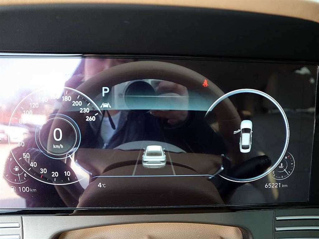 HYUNDAI Grandeur - Vista 10