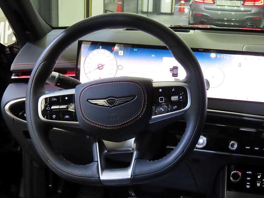 Genesis GV70 - Vista 8