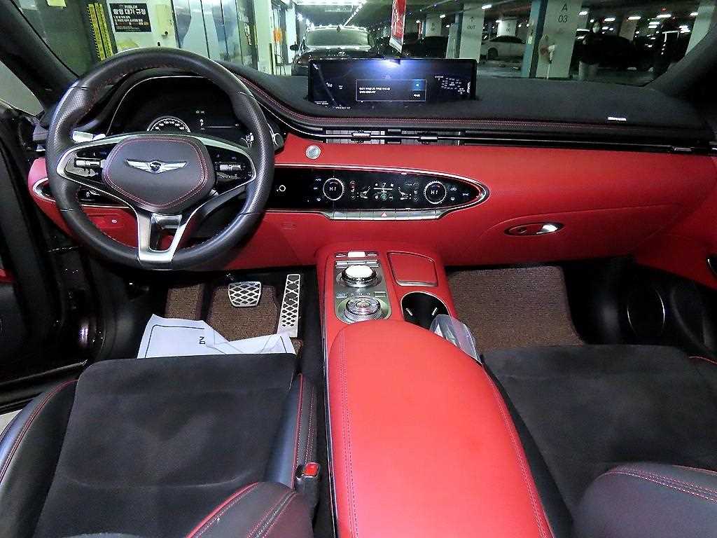 Genesis GV70 - Vista 10