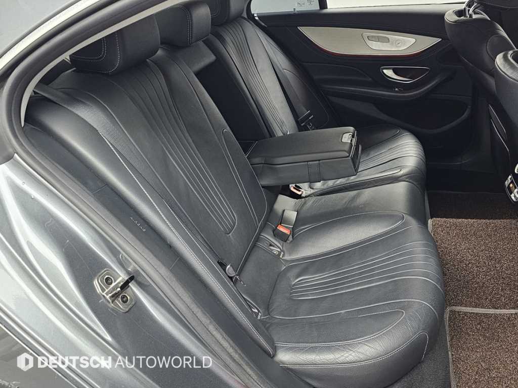 Mercedes Benz CLS Class - Vista 12