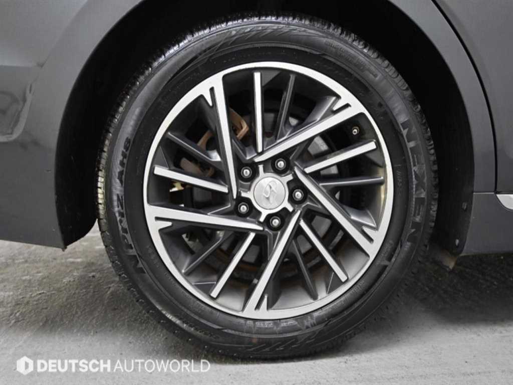 HYUNDAI Grandeur - Vista 5