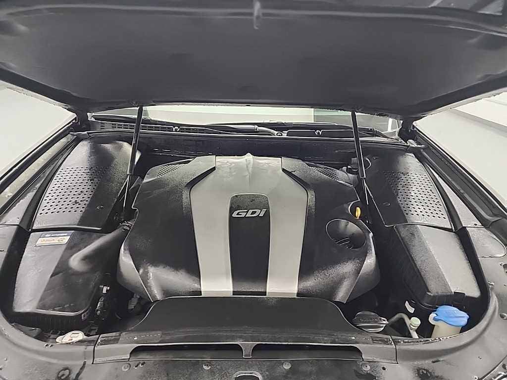 HYUNDAI Equus - Vista 5