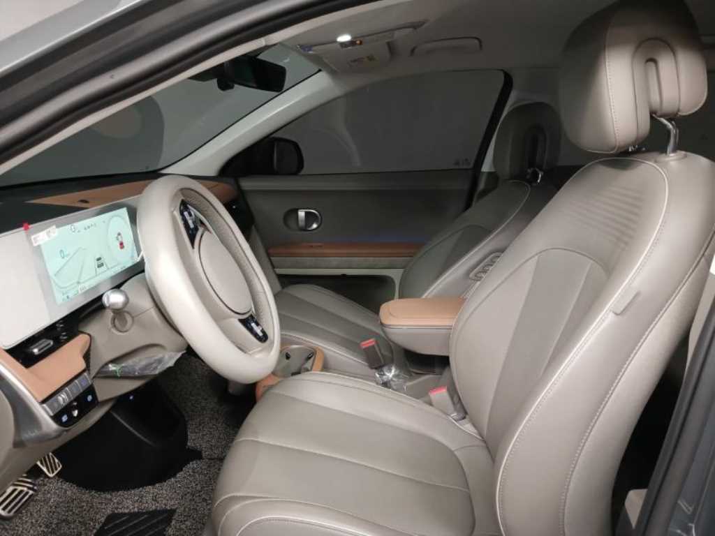 HYUNDAI Ioniq 5 - Vista 6