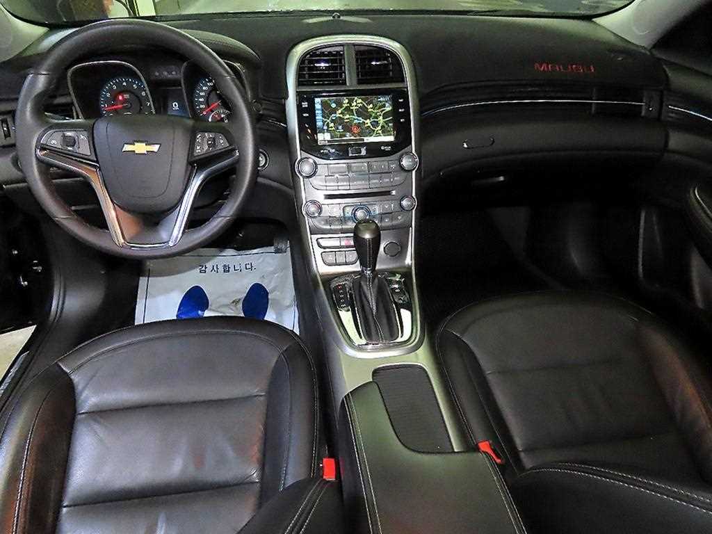 Chevrolet Malibu - Vista 10