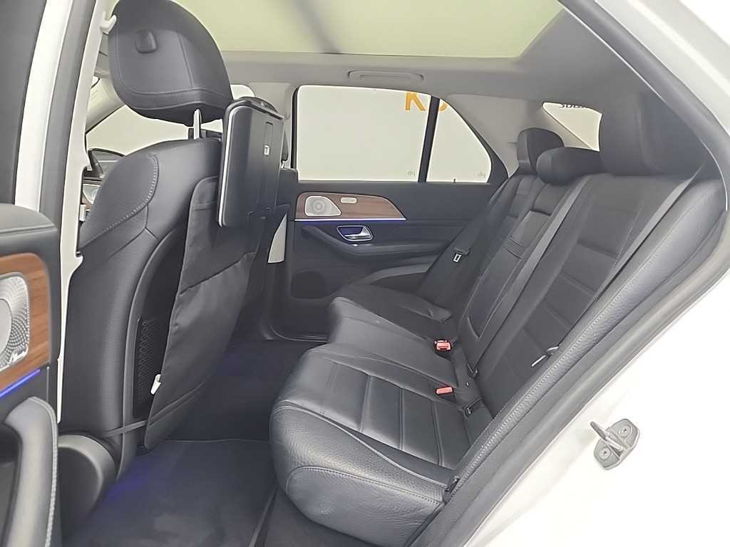 Mercedes Benz GLE Class - Vista 12