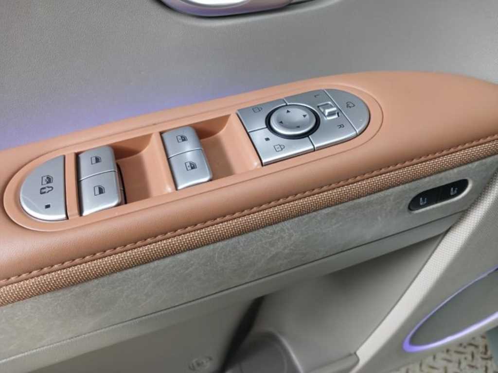 HYUNDAI Ioniq 5 - Vista 7