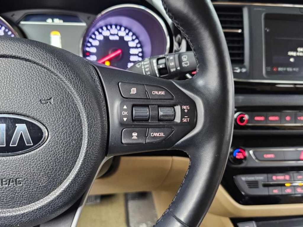 KIA Carnival 2019 Negro - Importación desde Corea - HF Imports Iquique - Foto 16