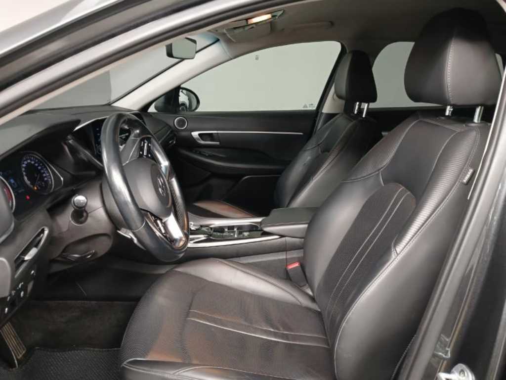 HYUNDAI Sonata - Vista 7