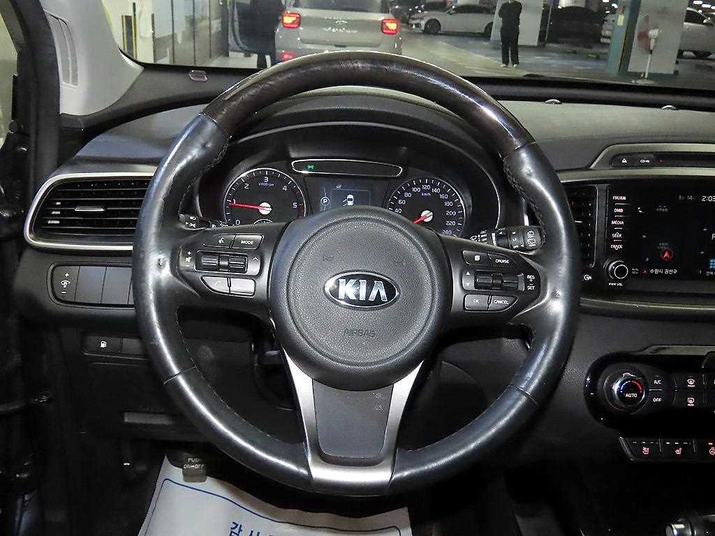 KIA Sorento - Vista 8