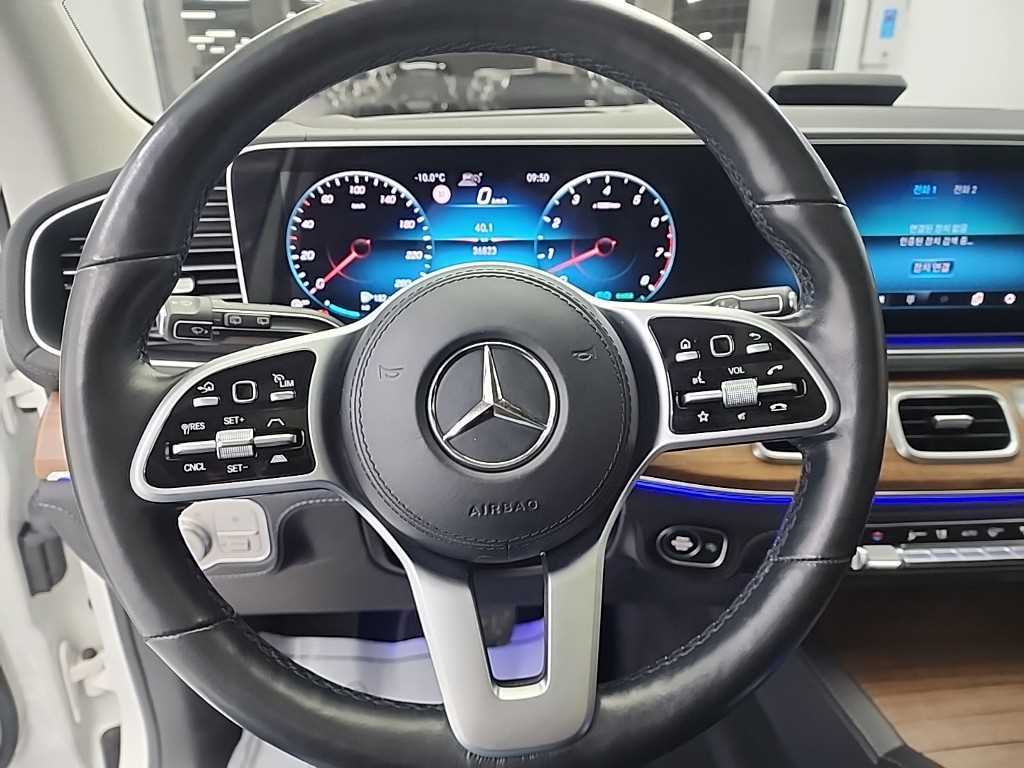 Mercedes Benz GLE Class - Vista 9