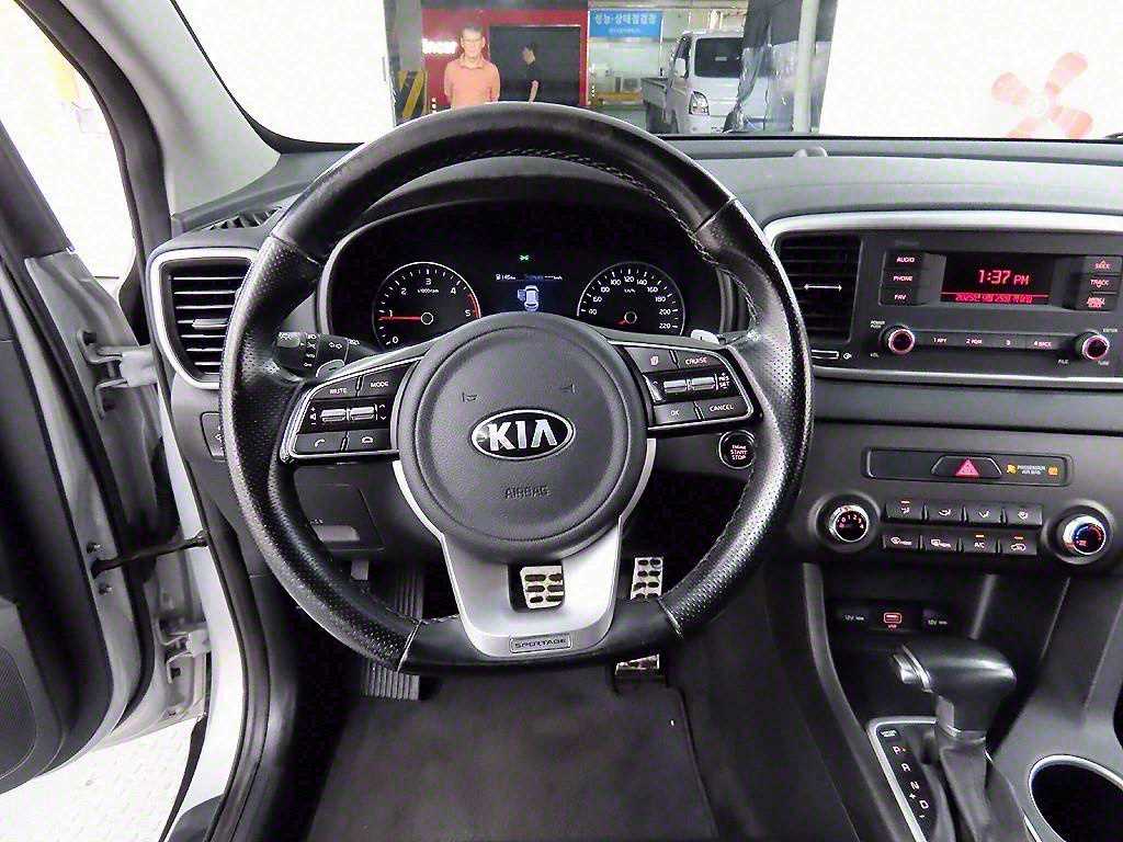 KIA Sportage - Vista 9