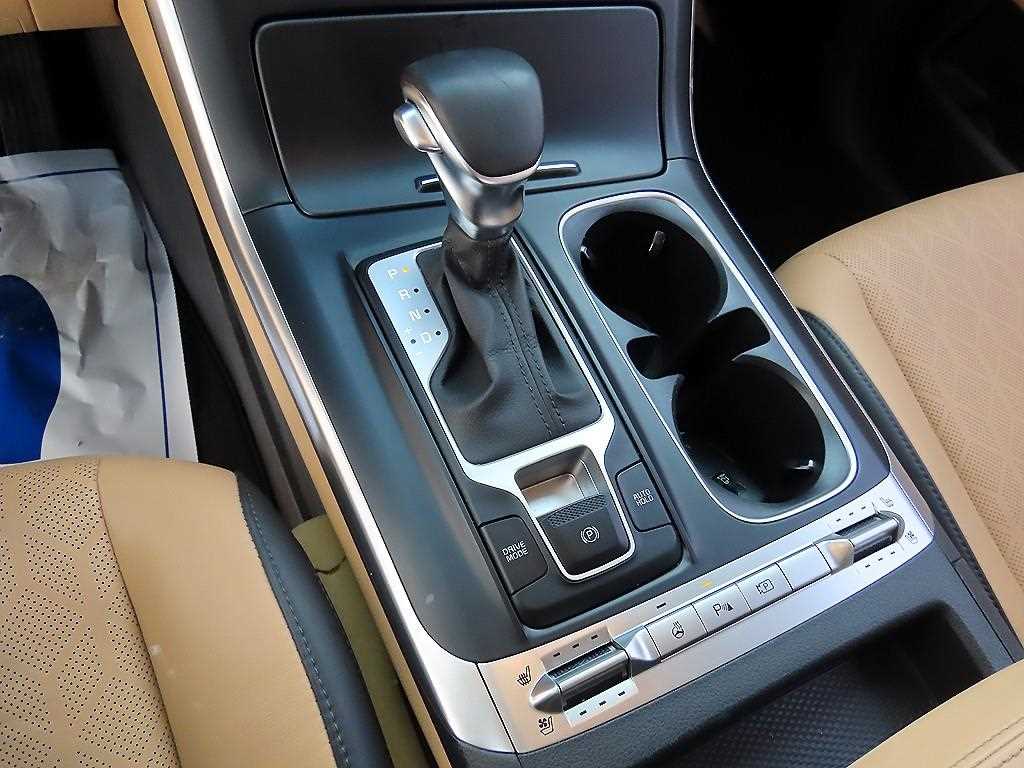 KIA Carnival - Vista 11