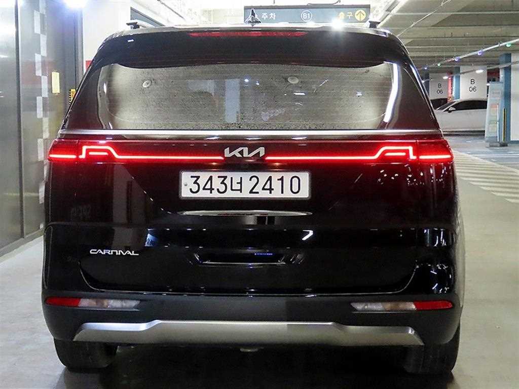 KIA Carnival - Vista 5