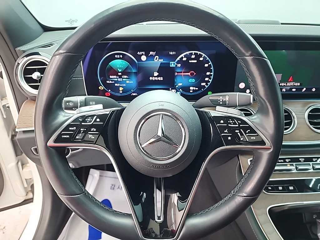 Mercedes Benz E class - Vista 9