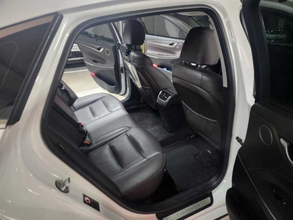 HYUNDAI Grandeur - Vista 8