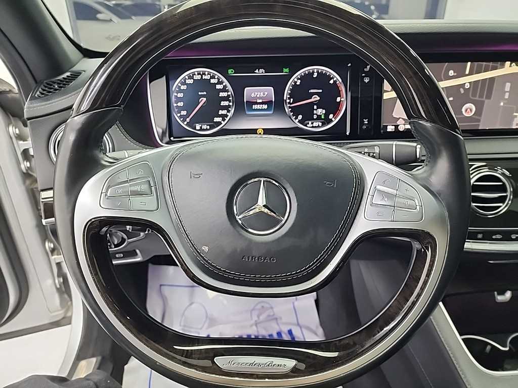 Mercedes Benz S Class - Vista 9