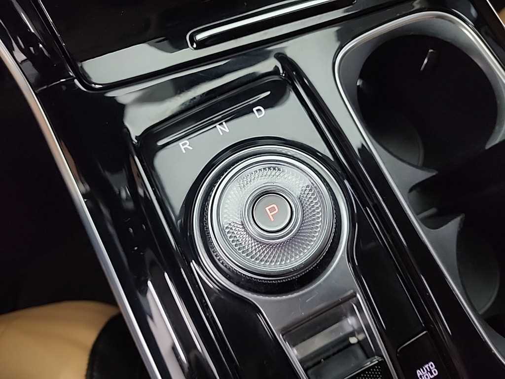 KIA Carnival - Vista 8