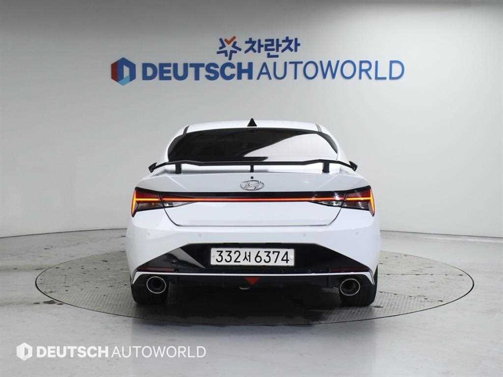 HYUNDAI Avante - Vista 4