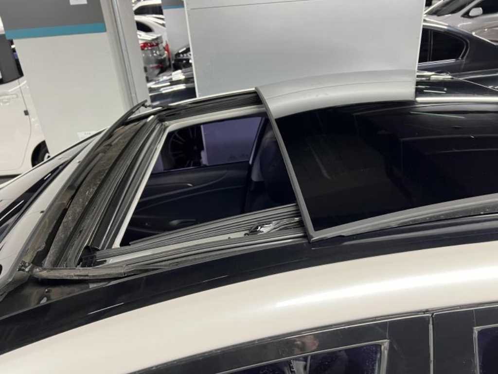 HYUNDAI Sonata - Vista 8