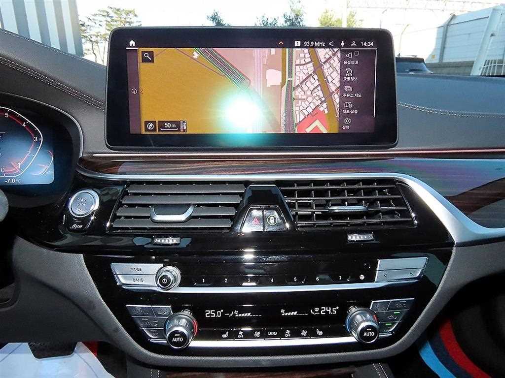 BMW 5 Series 2023 Negro - Importación desde Corea - HF Imports Iquique - Foto 13