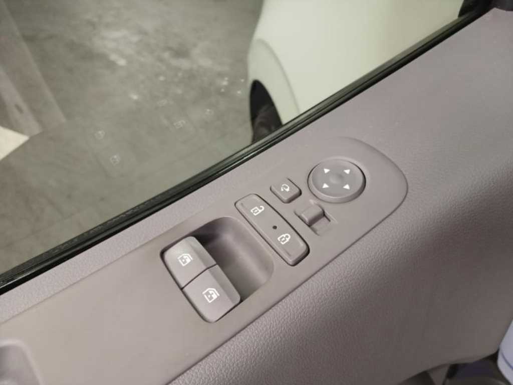 HYUNDAI Staria - Vista 9