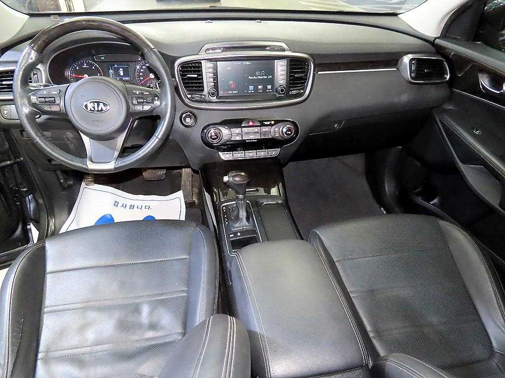 KIA Sorento - Vista 10