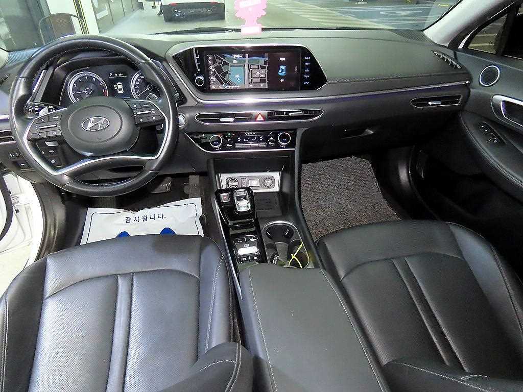 HYUNDAI Sonata - Vista 10