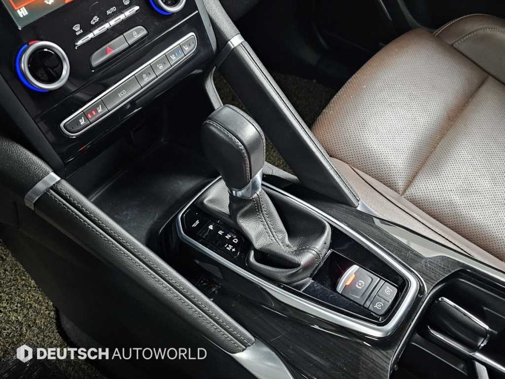 SAMSUNG QM6 - Vista 9