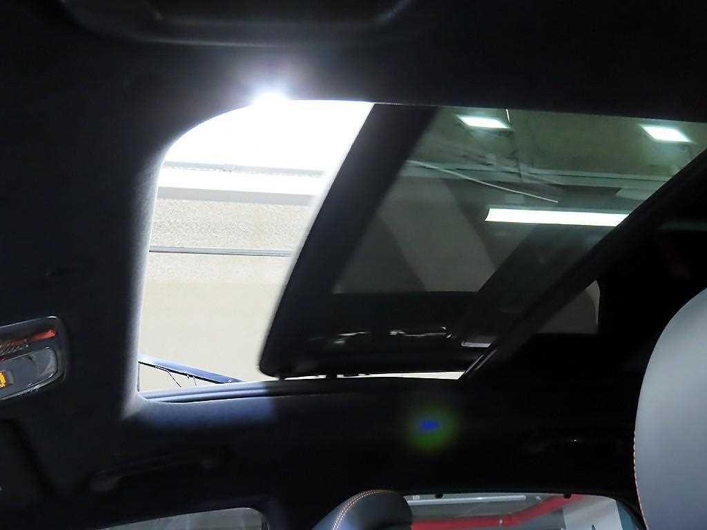 Genesis GV70 2025 Negro - Importación desde Corea - HF Imports Iquique - Foto 15