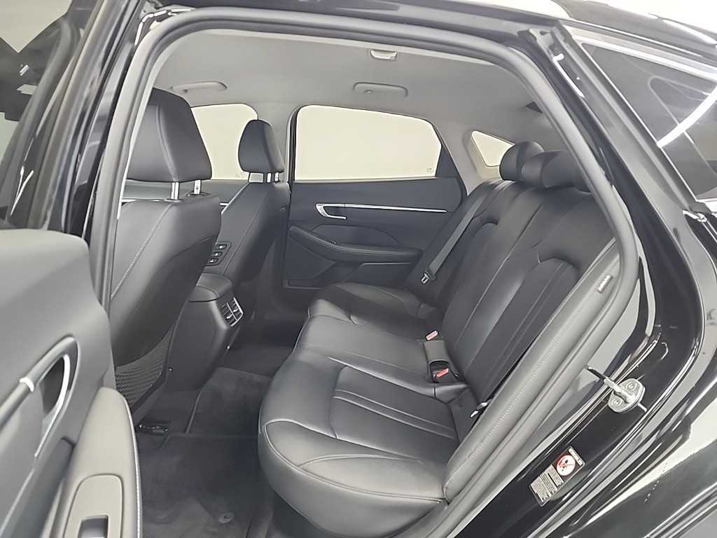 HYUNDAI Sonata - Vista 12