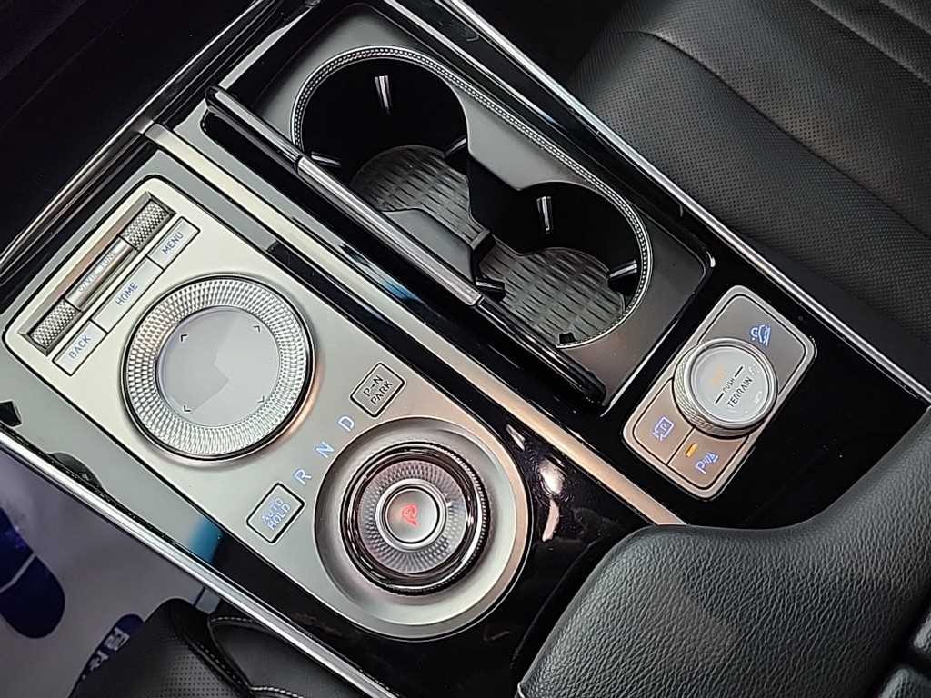 Genesis GV80 - Vista 8