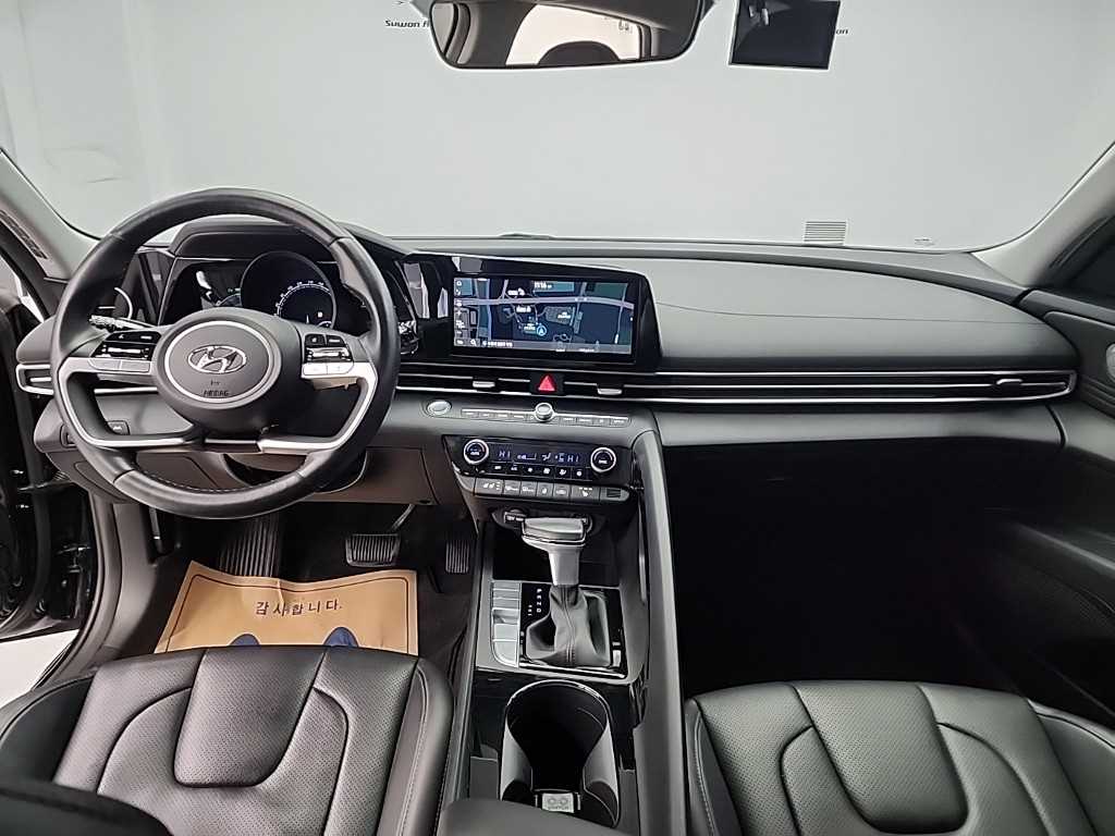 HYUNDAI Avante - Vista 7