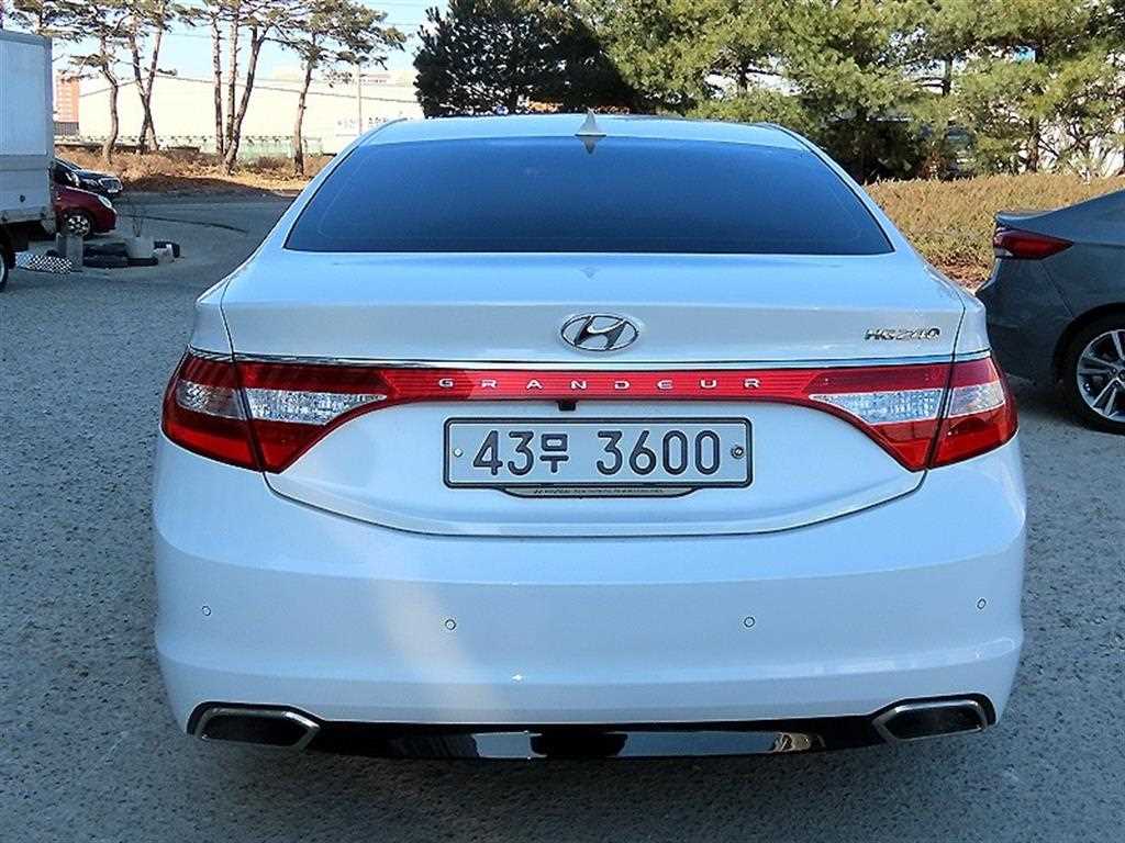 HYUNDAI Grandeur - Vista 4